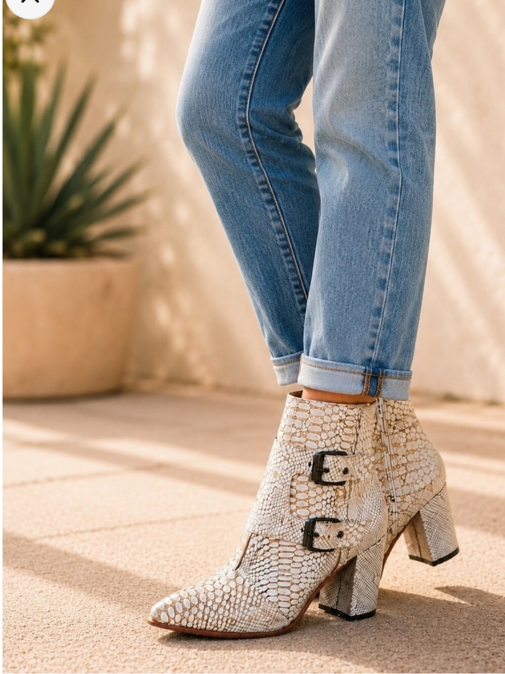 FREEBIRD Joey Boots Womens
10  White Snake Leather Ankle Block Heel Boho Booties